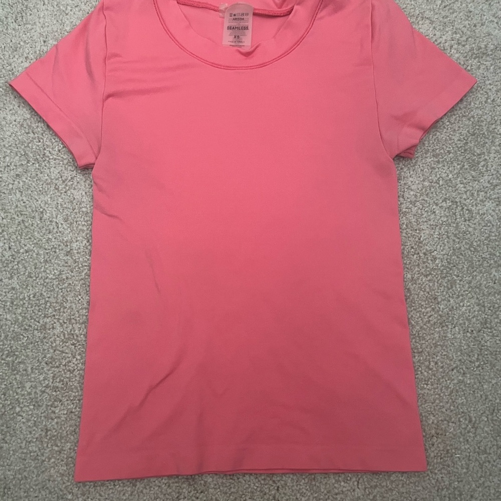 Aritzia Pink Short Sleeve Tee